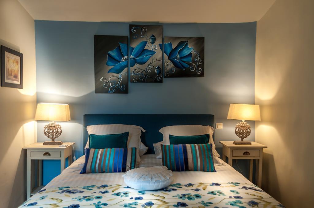 Le Clos Des Canebiers Bed & Breakfast Grasse Oda fotoğraf