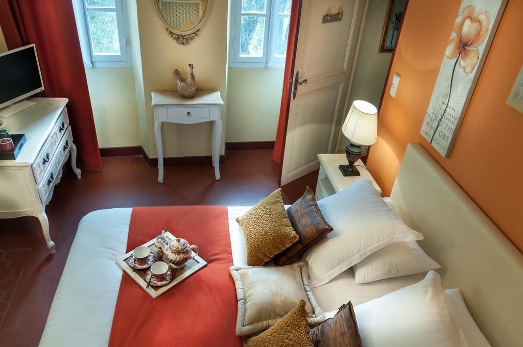Le Clos Des Canebiers Bed & Breakfast Grasse Oda fotoğraf