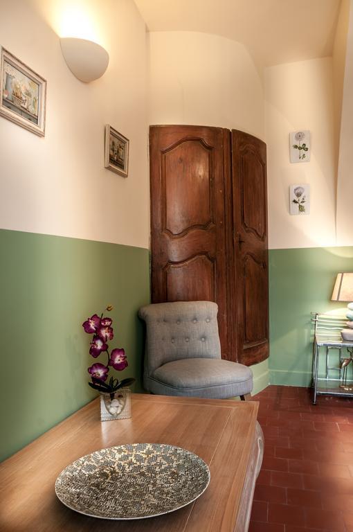 Le Clos Des Canebiers Bed & Breakfast Grasse Oda fotoğraf