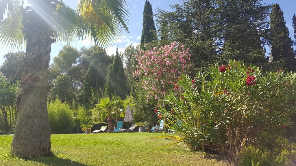Le Clos Des Canebiers Bed & Breakfast Grasse Dış mekan fotoğraf