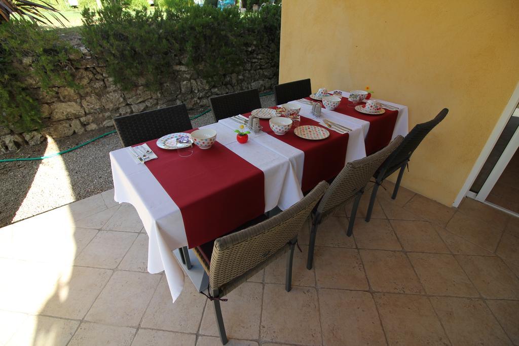Le Clos Des Canebiers Bed & Breakfast Grasse Dış mekan fotoğraf