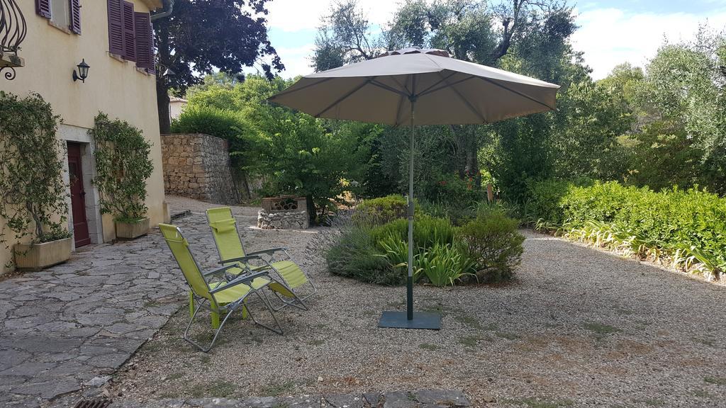 Le Clos Des Canebiers Bed & Breakfast Grasse Dış mekan fotoğraf